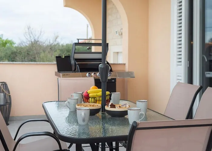 Vikendica Beautiful Country Oasis Gornji Zemunik