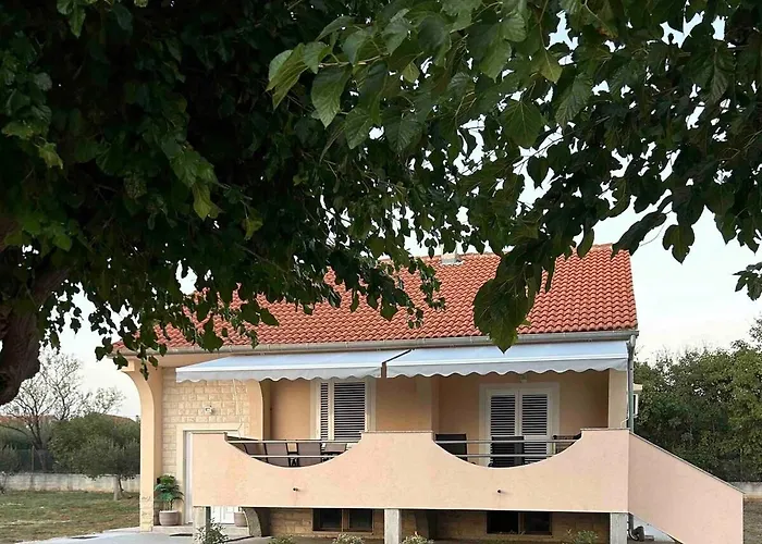 Beautiful Country Oasis Vikendica